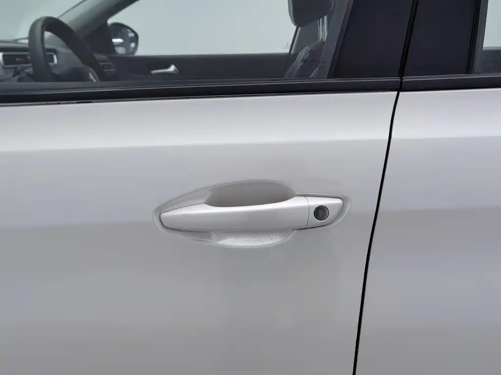 Peugeot 308 — миниатюра 18