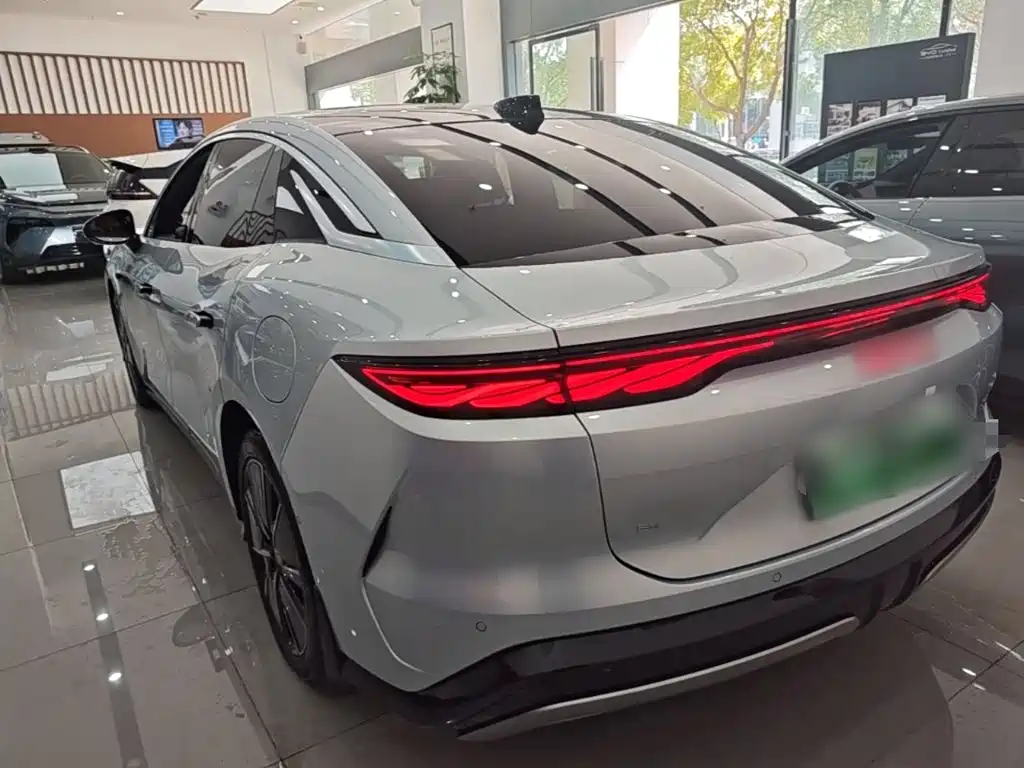BYD Han L — миниатюра 5