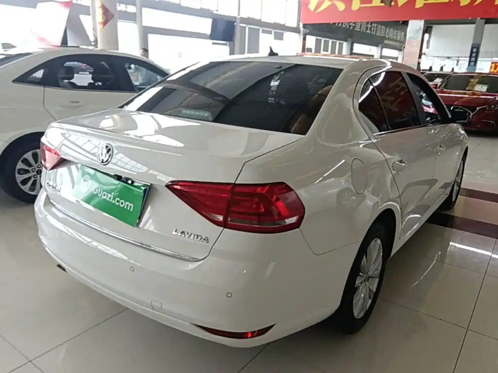 Volkswagen Lavida — миниатюра 7