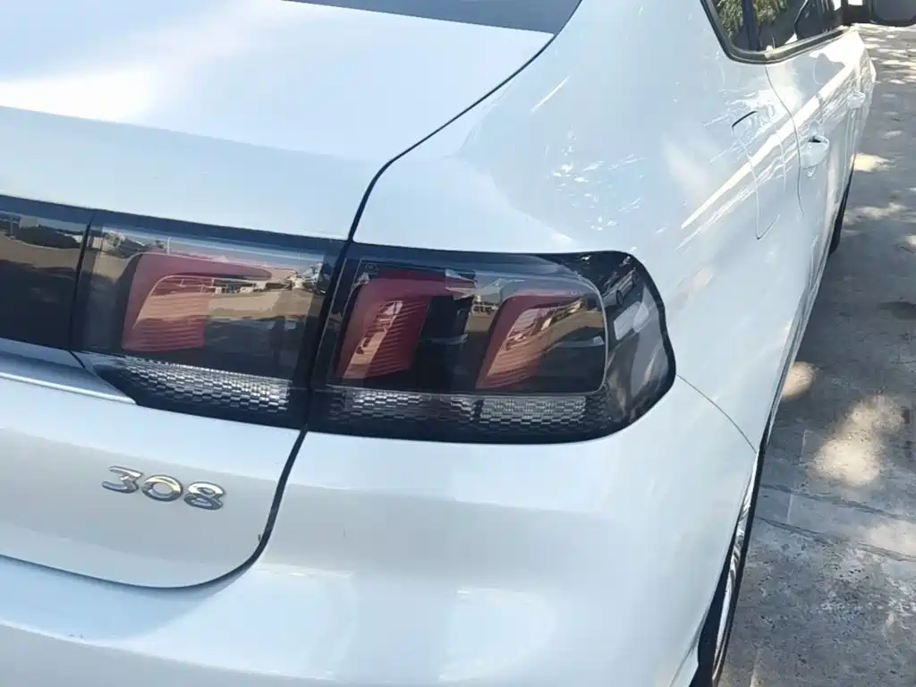 Peugeot 308 — миниатюра 8