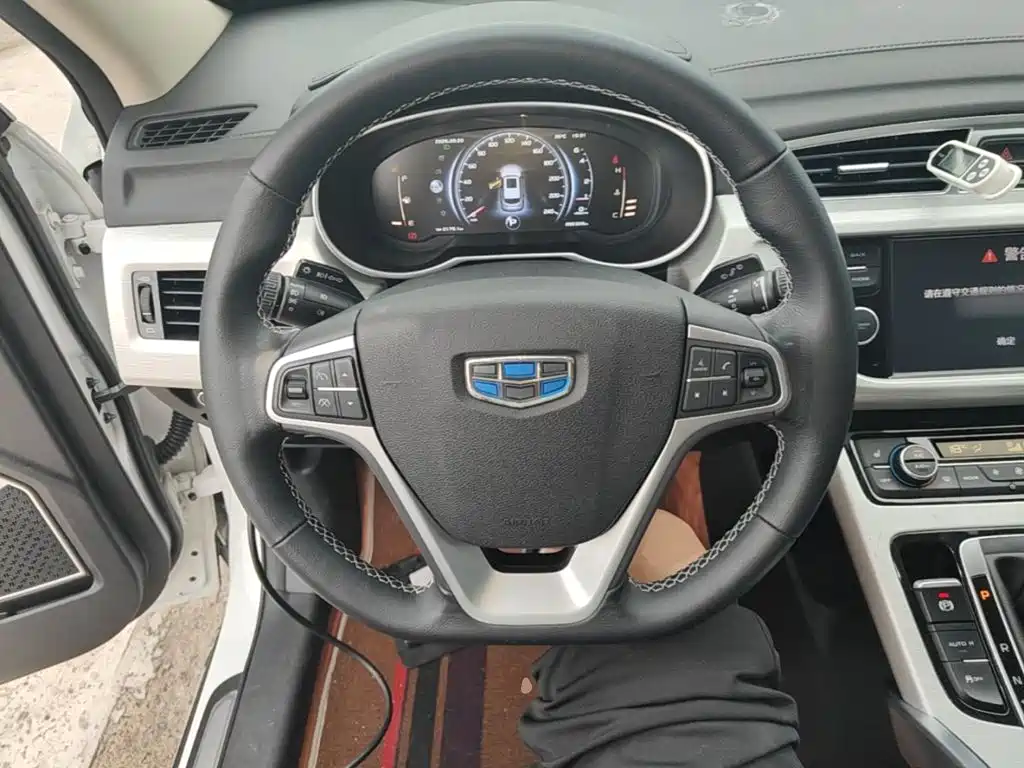 Geely Boyue — миниатюра 11