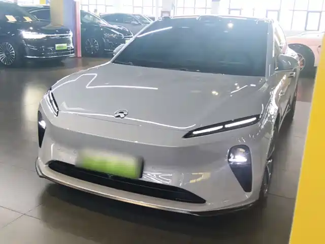 2025 Nio ET5