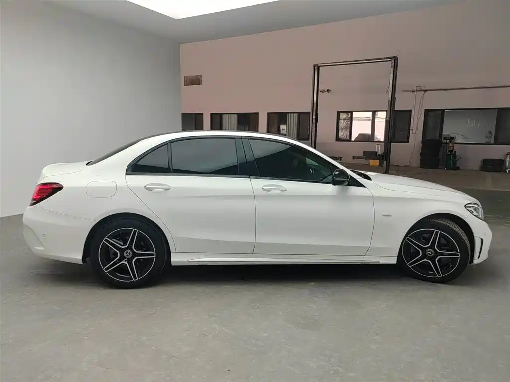 Mercedes-Benz C-Class — миниатюра 18