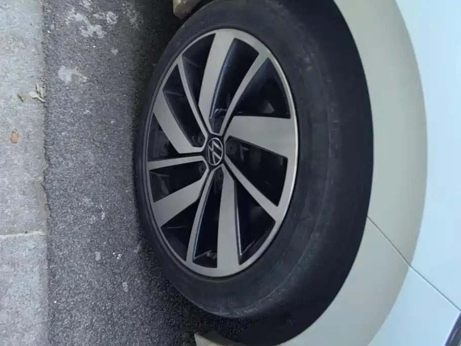 Volkswagen Sagitar — миниатюра 6
