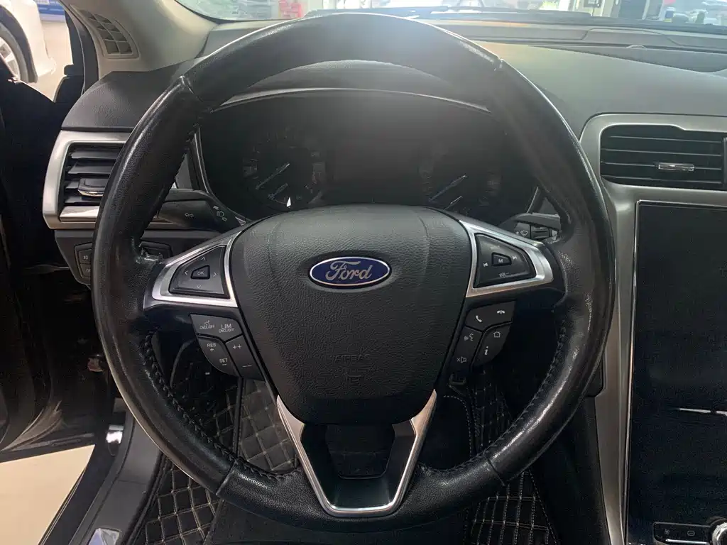 Ford Mondeo — миниатюра 17