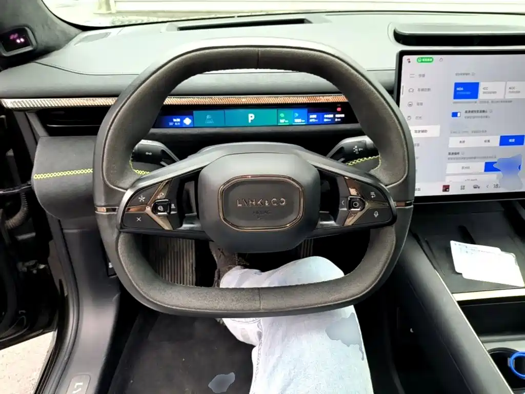 Lynk & Co 10 — миниатюра 11
