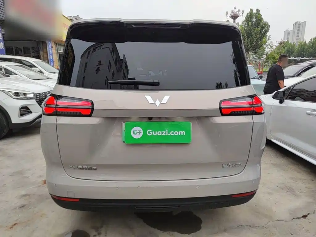 Wuling Xingguang 730 New Energy — миниатюра 6