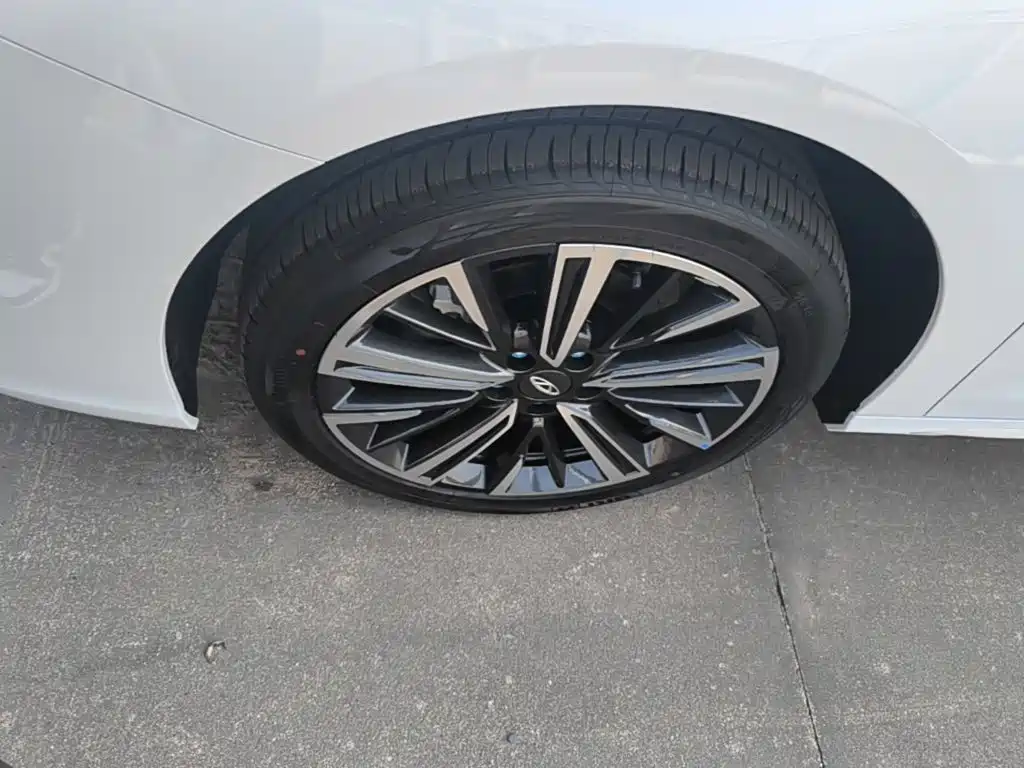 Chery Arrizo 8 PRO — миниатюра 23