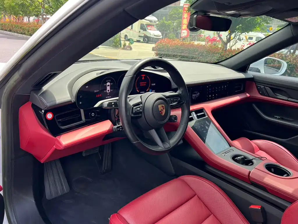 Porsche Taycan — миниатюра 6