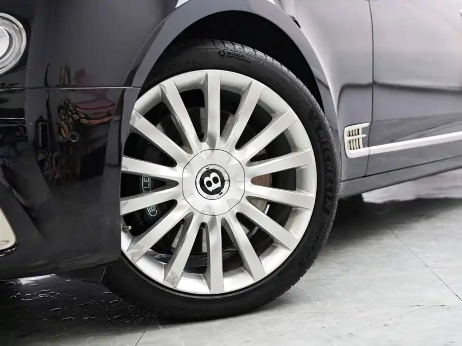 Bentley Mulsanne — миниатюра 3