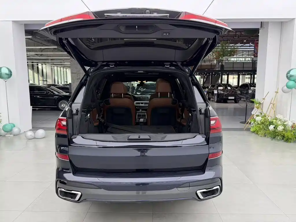 BMW X7 — миниатюра 10