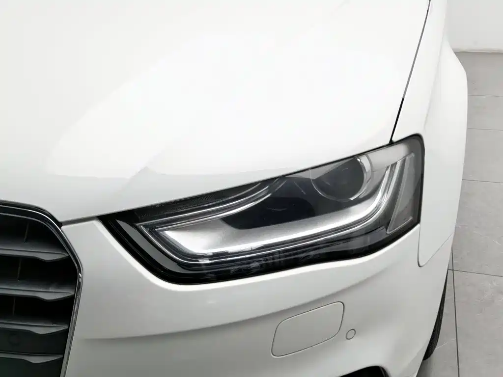Audi A4L — миниатюра 7