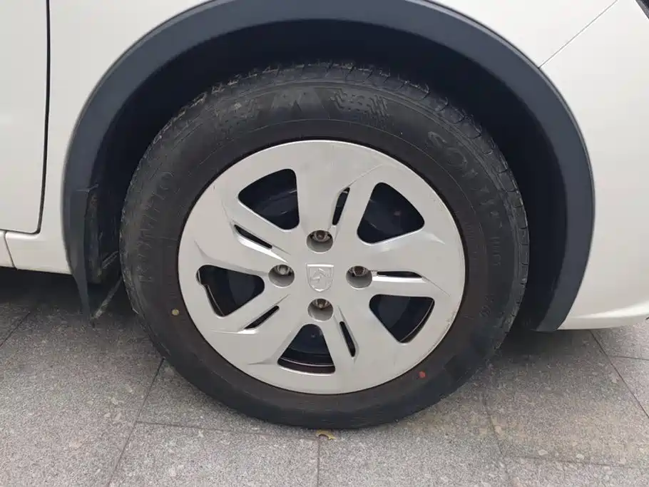 Baojun 310W — миниатюра 6