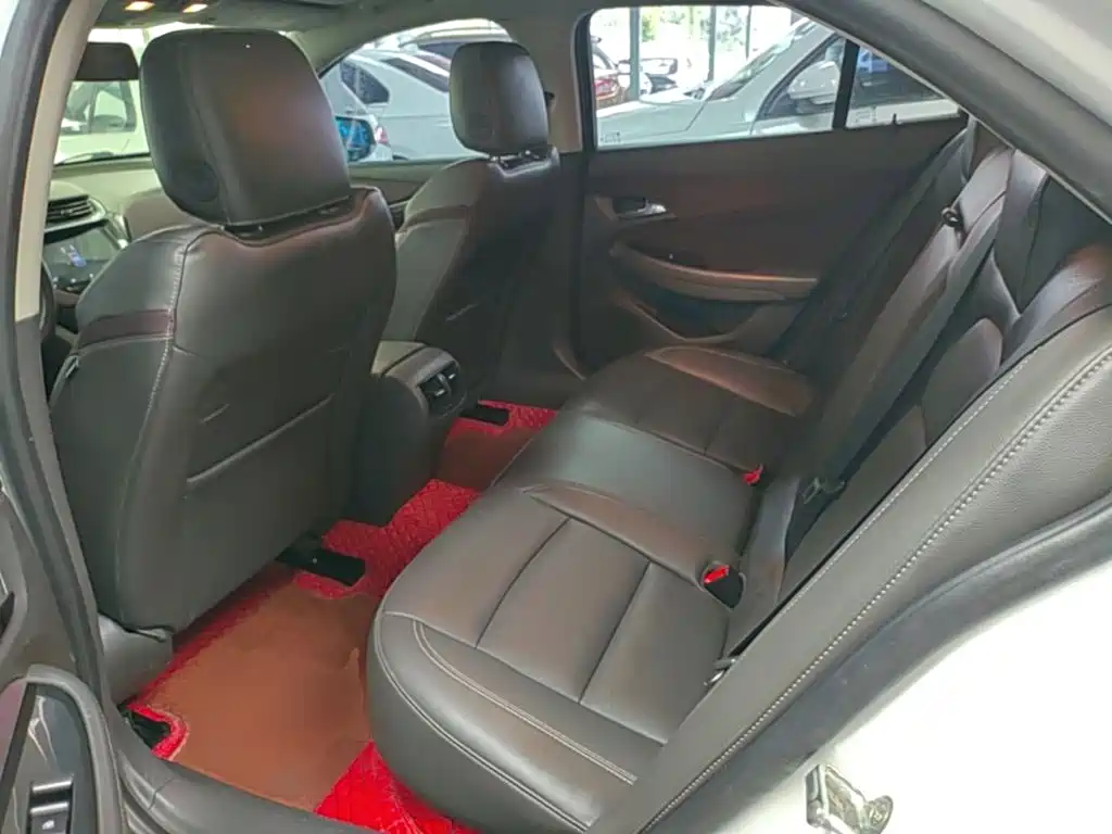 Chevrolet Malibu — миниатюра 17