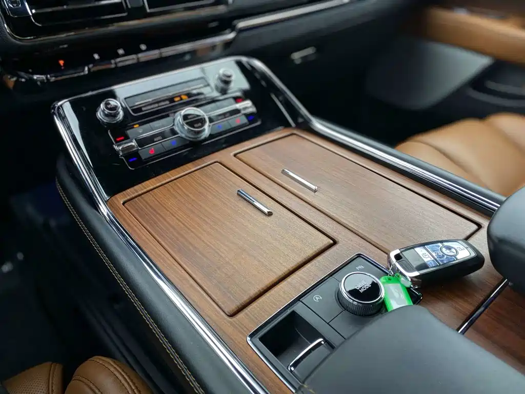 Lincoln Navigator — миниатюра 22