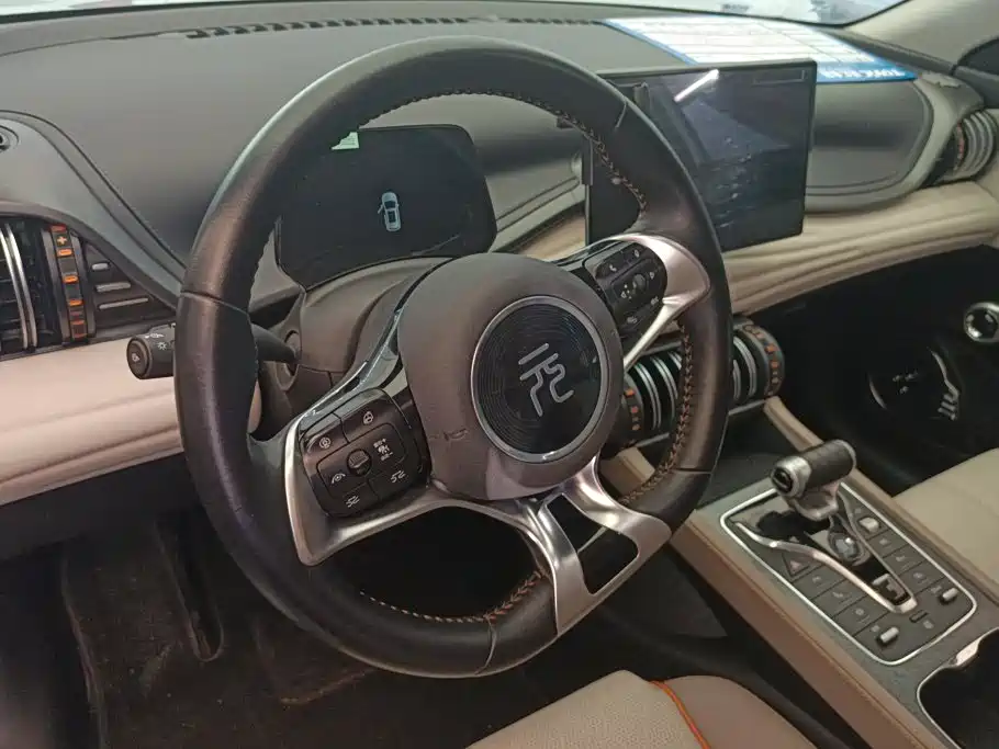 BYD Yuan Plus — миниатюра 15