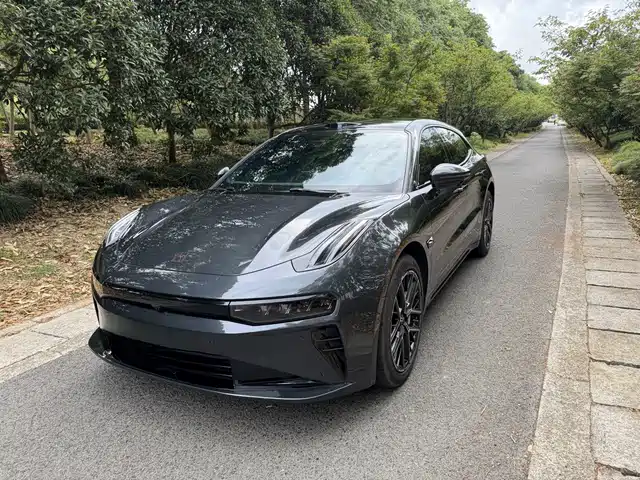 2026 Zeekr 001