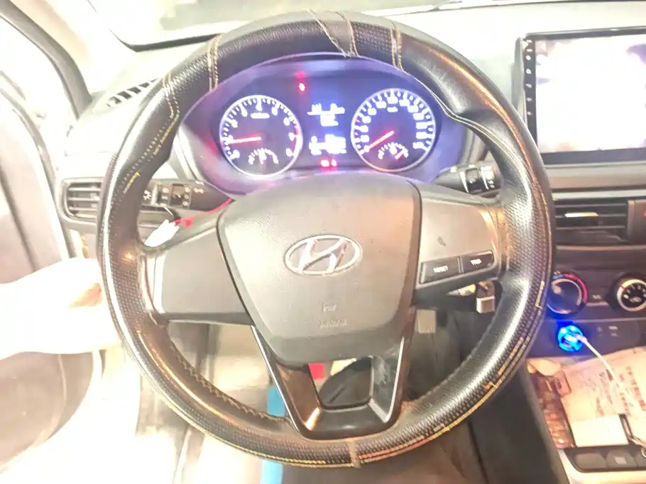 Hyundai Elantra — миниатюра 15