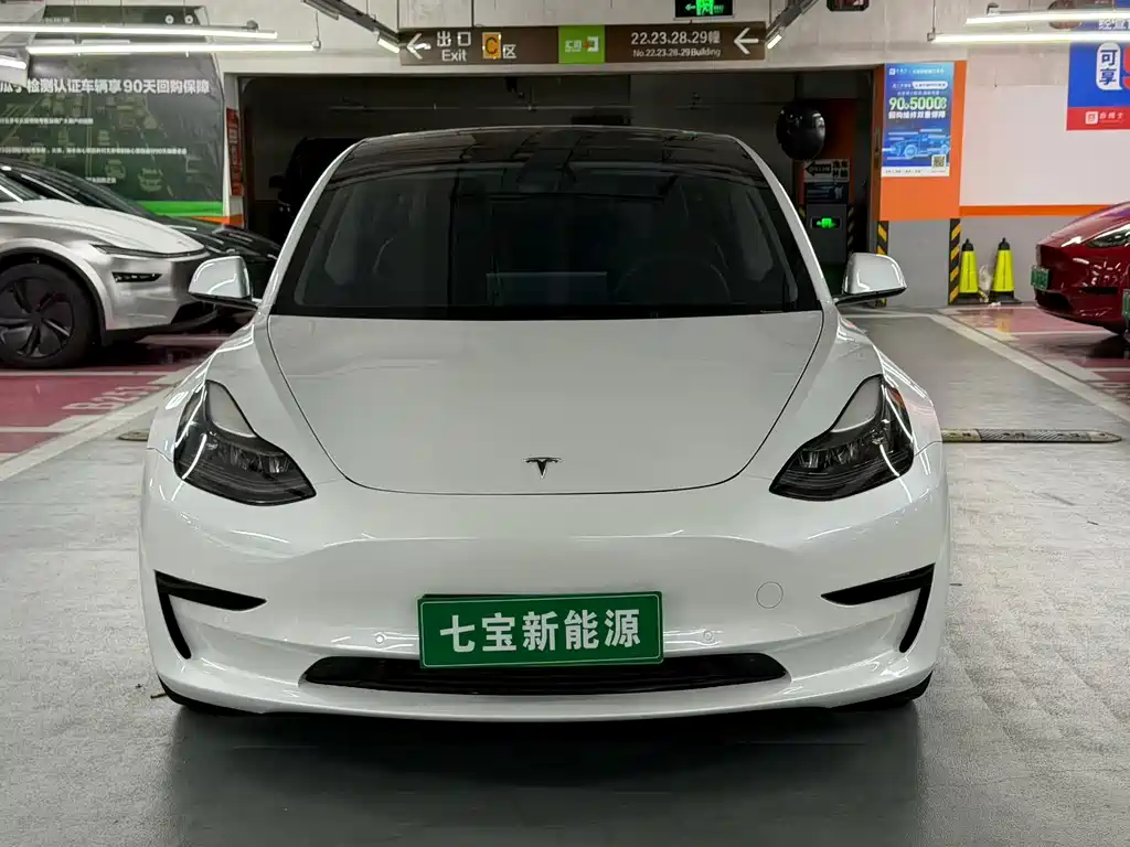 Tesla Model 3 — миниатюра 2
