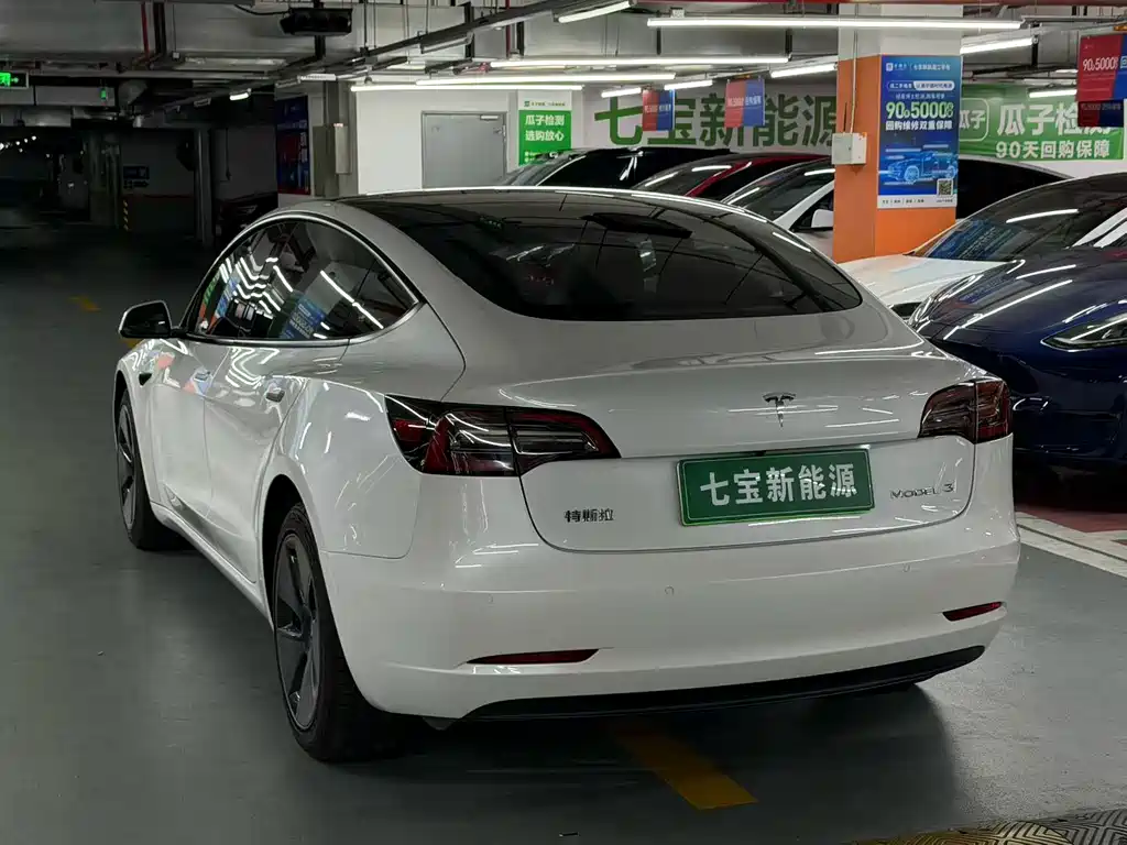 Tesla Model 3 — миниатюра 9