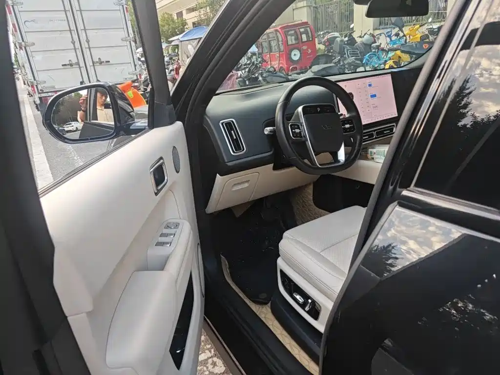 Li Auto Li L8 — миниатюра 14