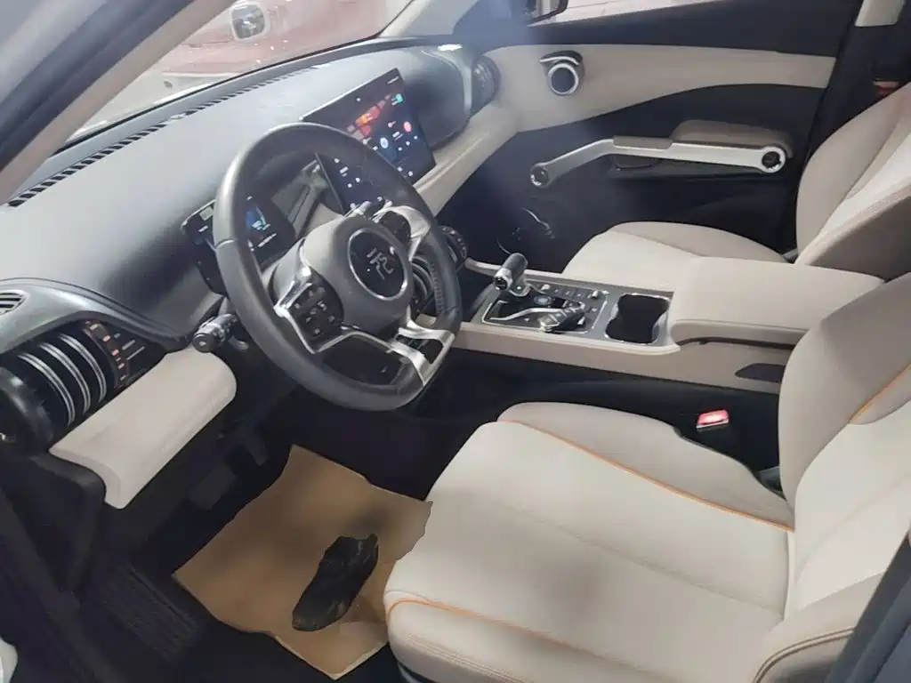 BYD Yuan Plus — миниатюра 15