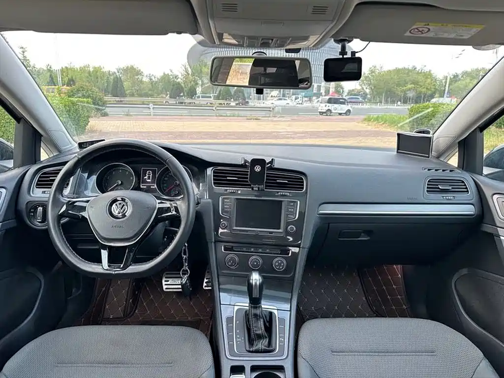 Volkswagen Golf — миниатюра 9