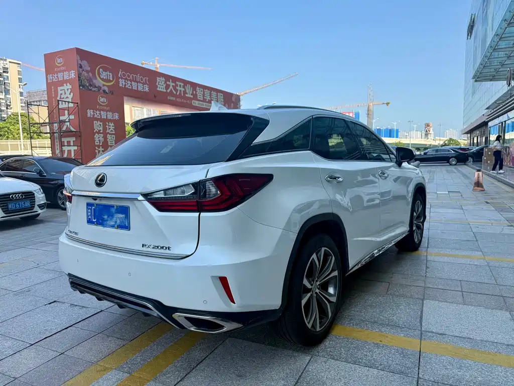 Lexus RX — миниатюра 6