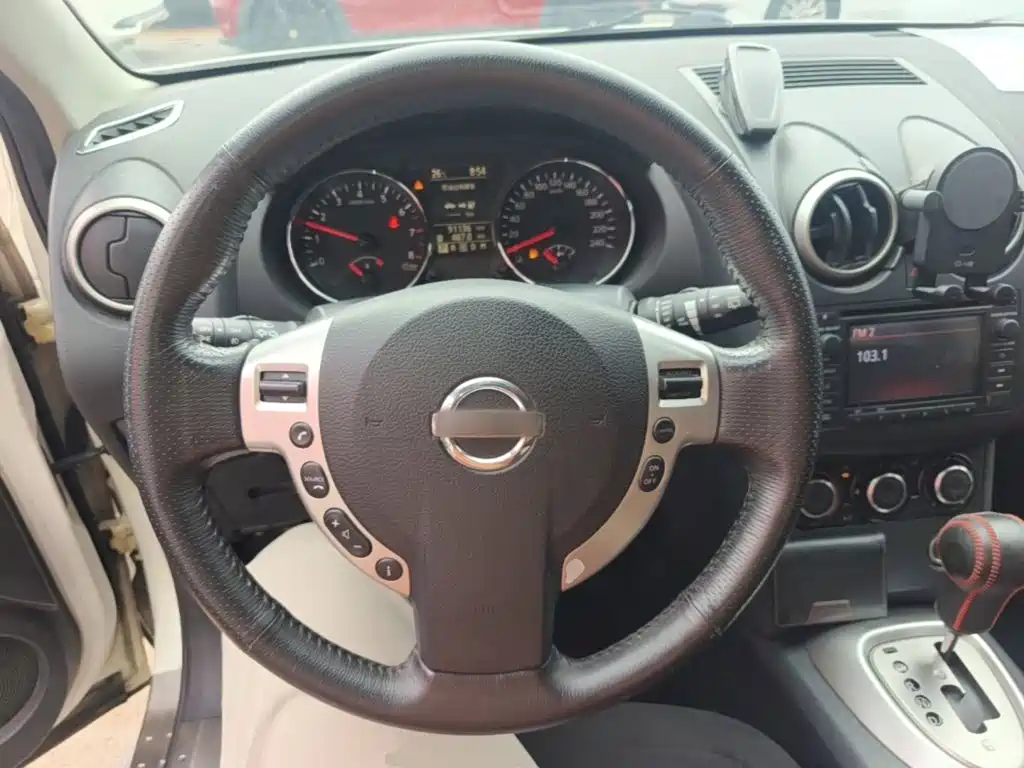 Nissan Qashqai — миниатюра 11