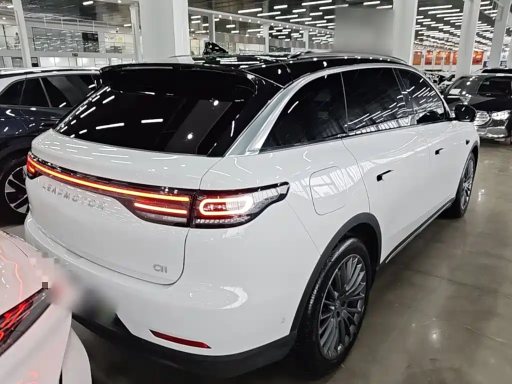 Leapmotor Leapmotor C11 — миниатюра 7