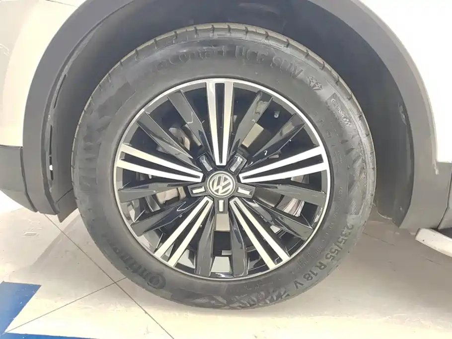 Volkswagen Tiguan L — миниатюра 6