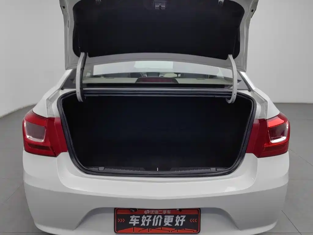 Chevrolet Cruze — миниатюра 16