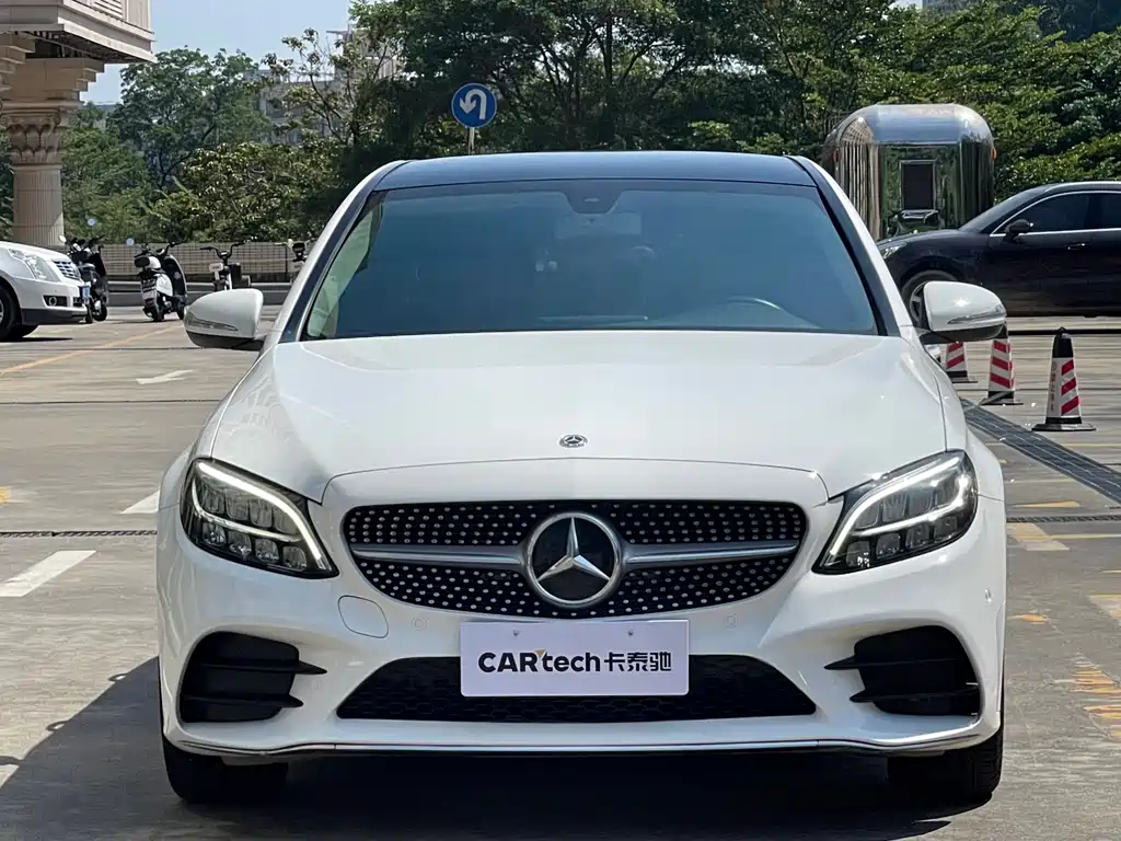 Mercedes-Benz C-Class — миниатюра 2