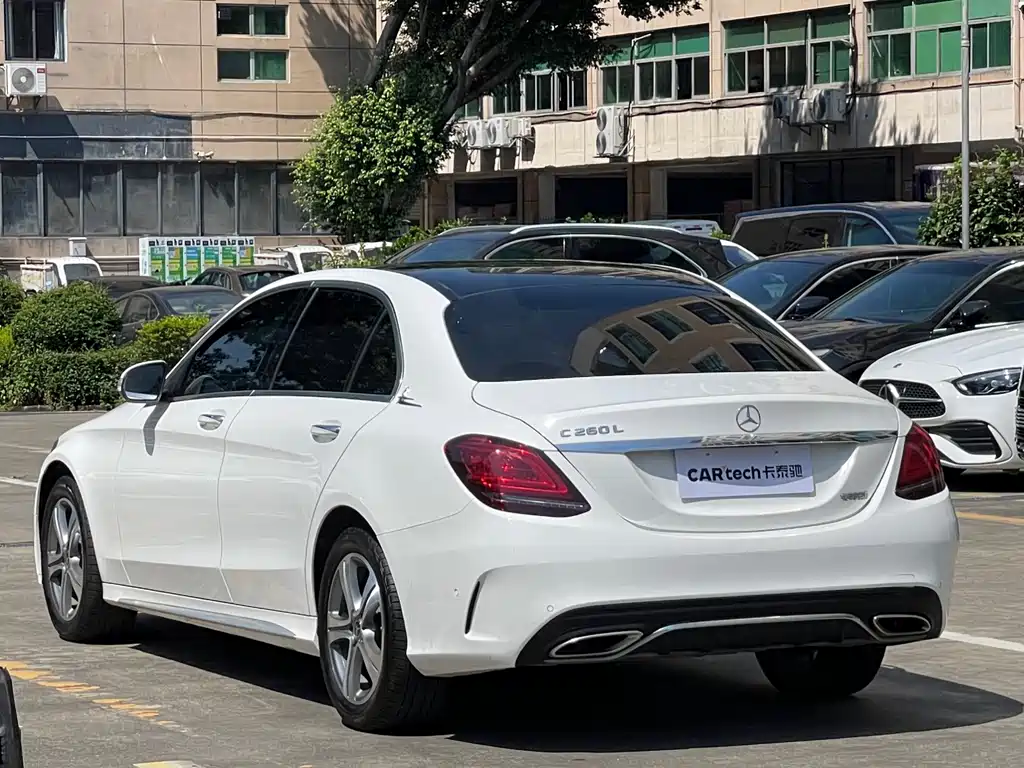 Mercedes-Benz C-Class — миниатюра 4