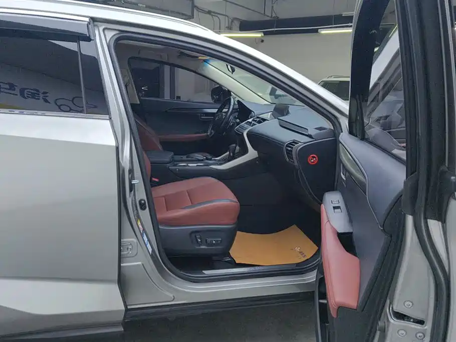 Lexus NX 2015 200t