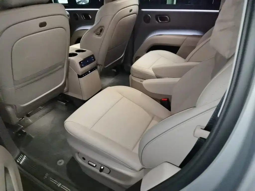 Li Auto Li i8 — миниатюра 17