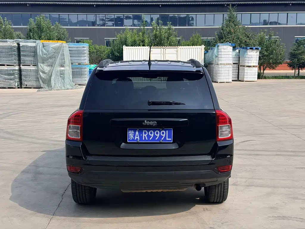 Jeep Compass (Import) — миниатюра 6