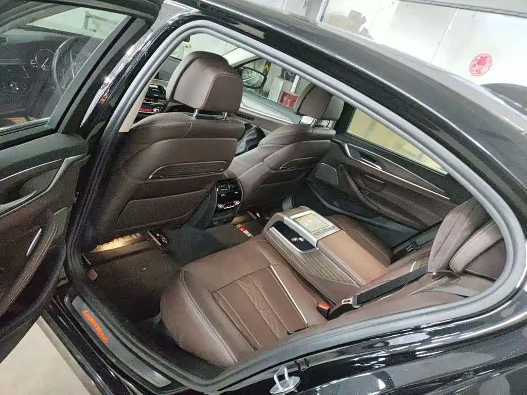 BMW 5 Series 5 2019 540Li Executive