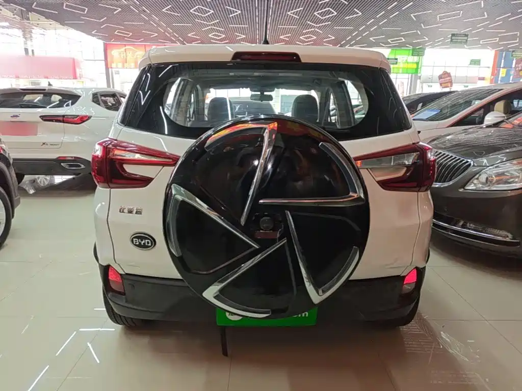 BYD Yuan — миниатюра 6