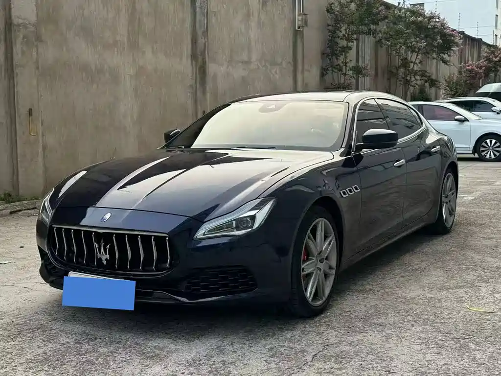 Maserati Quattroporte