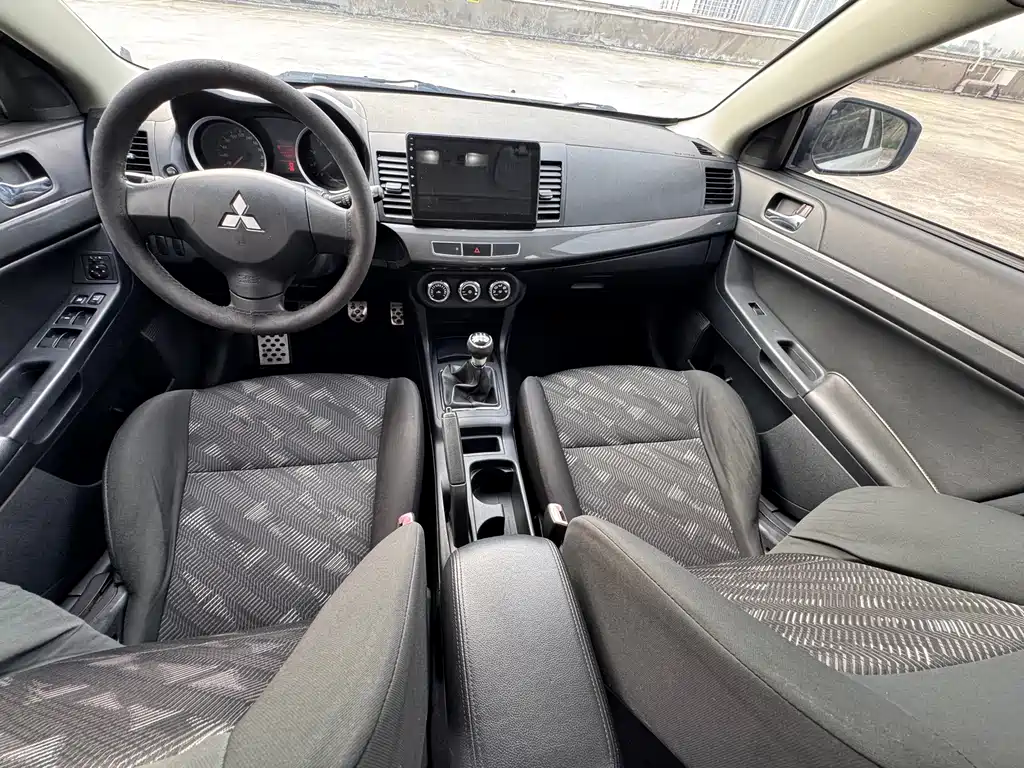 Mitsubishi Lancer EX — миниатюра 8