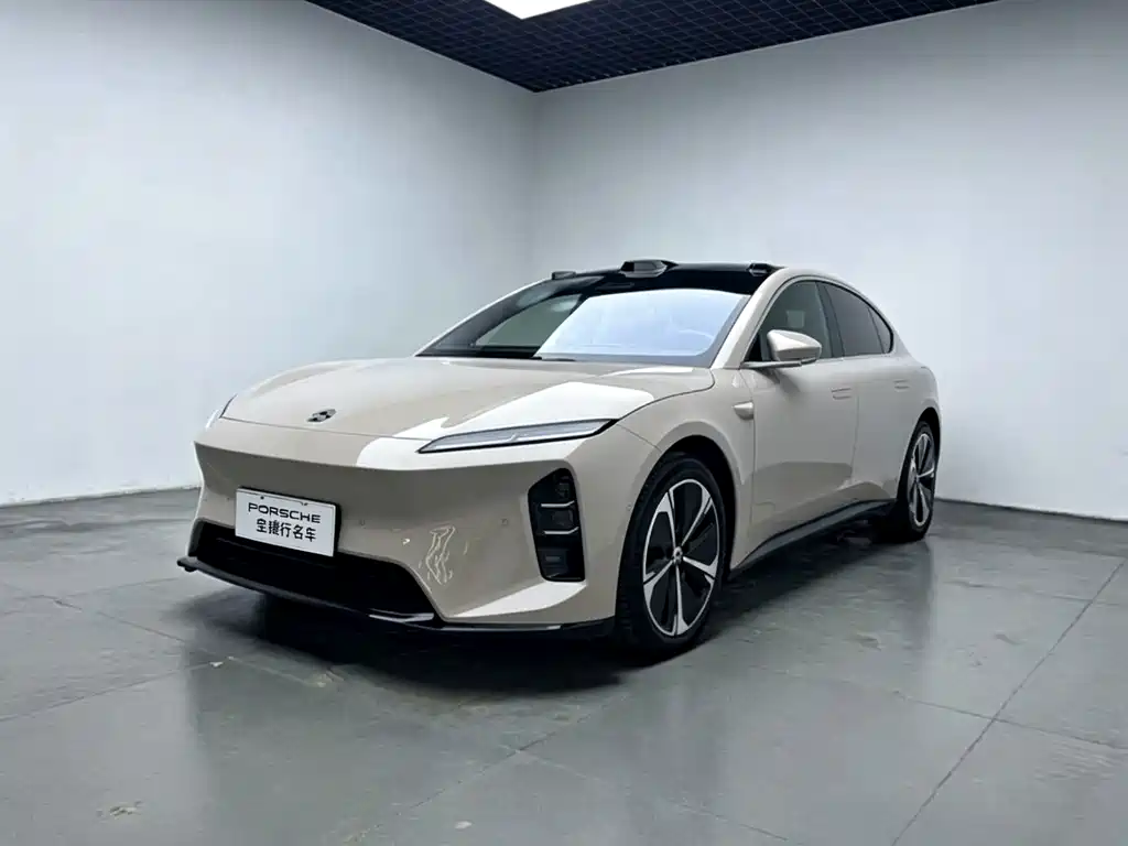 NIO ET5