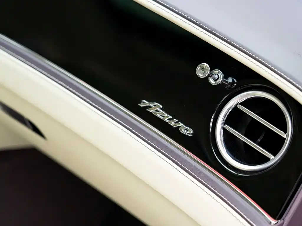 Bentley Flying Spur — миниатюра 19