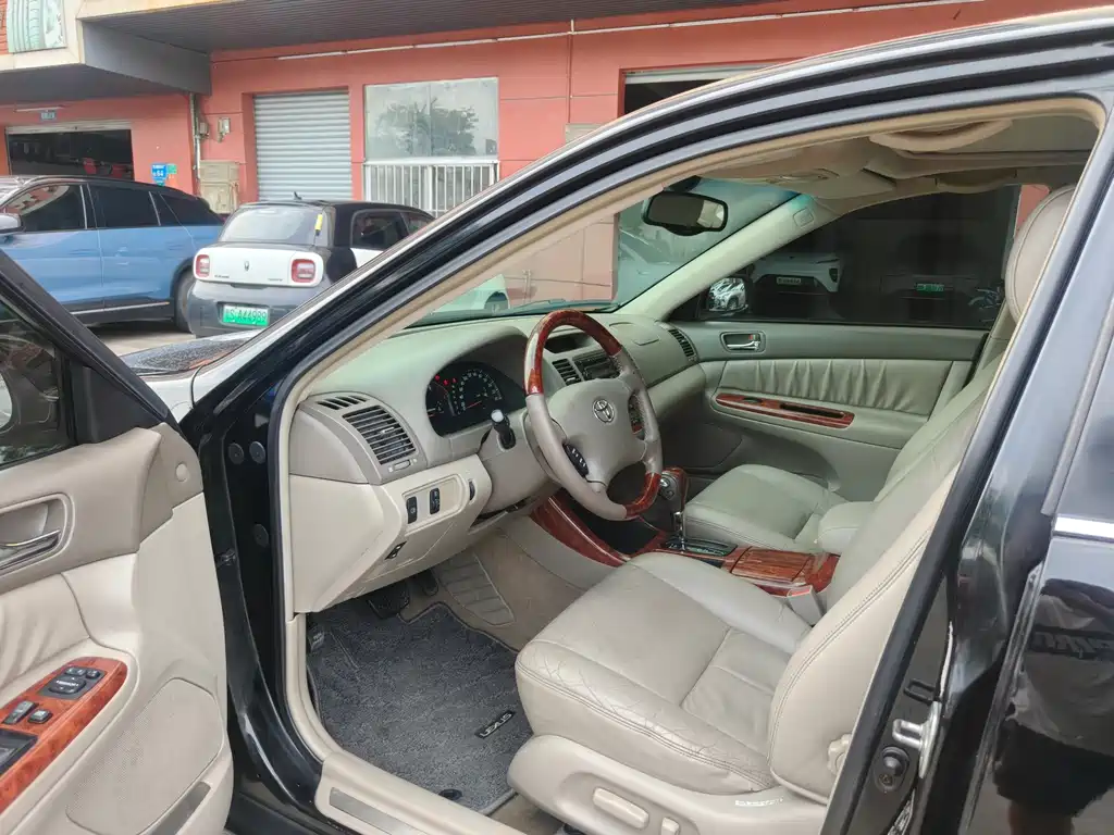 Toyota Camry 2005 2.4 Luxury