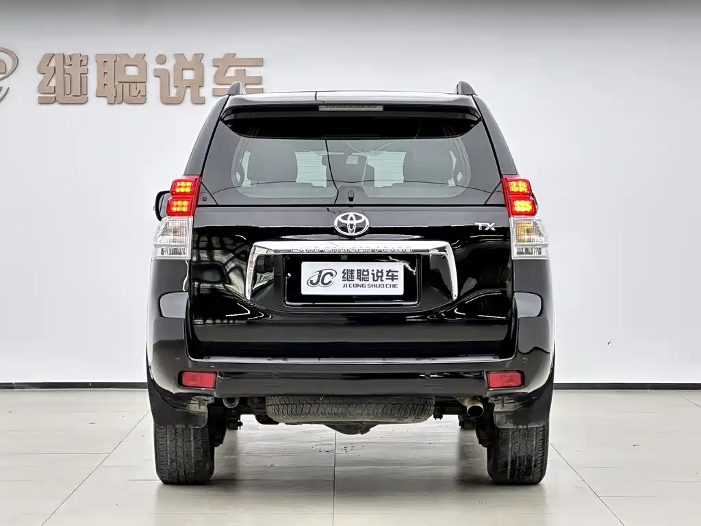 Toyota Land Cruiser Prado 2010 2.7L AT Luxury