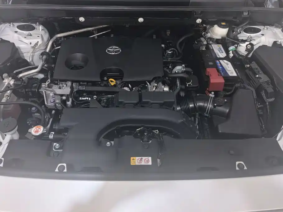 Toyota RAV4 — миниатюра 10