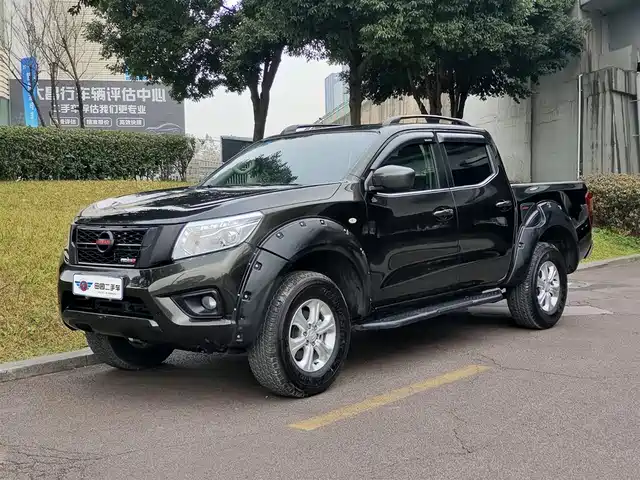 nissan navarra