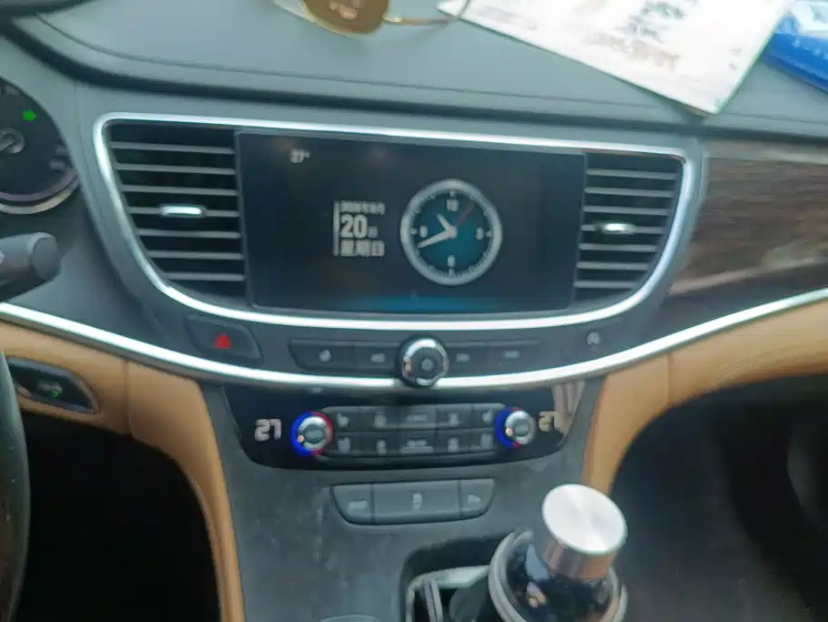 Buick LaCrosse — миниатюра 13