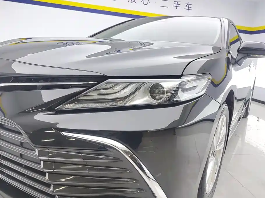 Toyota Camry 2021 2.0G Luxury