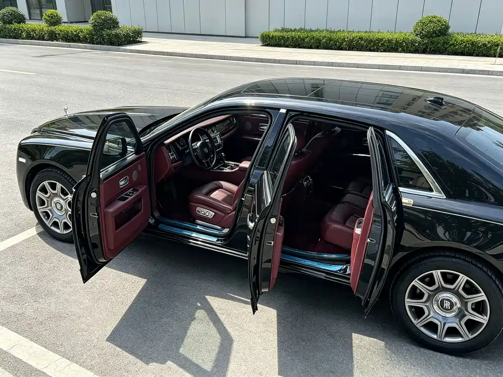 Rolls-Royce Ghost — миниатюра 9